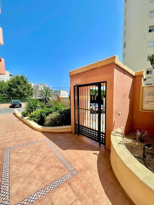 Vistas Al Mar Desde El Corazon De Calpe Apartamento Exterior foto
